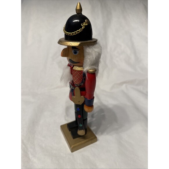 Wooden Knight/Soldier Nutcracker Approx 10 To 10-1/2” Tall - Picture 2 of 11